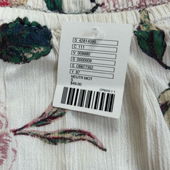 NWT Urban Outfitters Kimchi Blue Pia Floral Off-the-Shoulder Top - Small - Picture 5 of 10